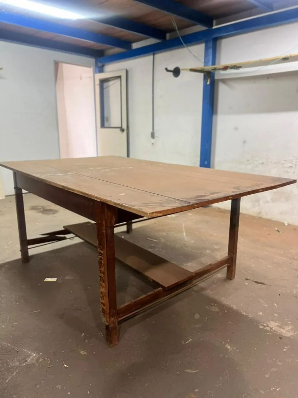 mesa com pés de madeira - Foto 2