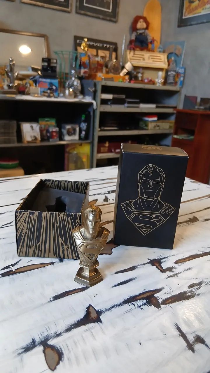 Busto colecionável do Superman. Da Omelete Legends 