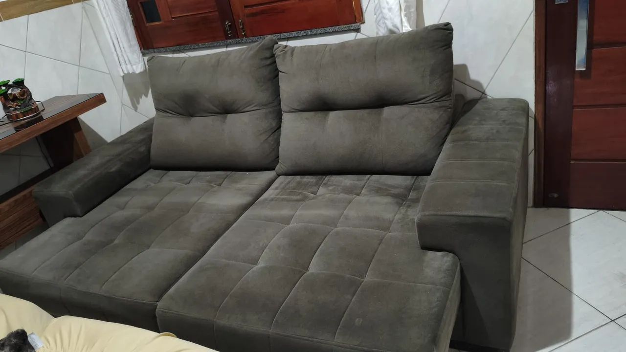 Sofá em Suede 3 lugares - Foto 4