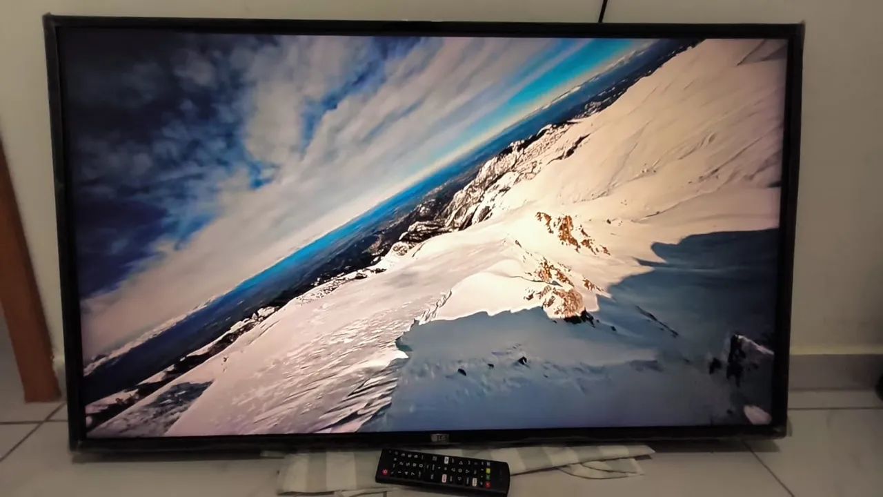 TV LG SMART 43 POLEGADAS  - Foto 3