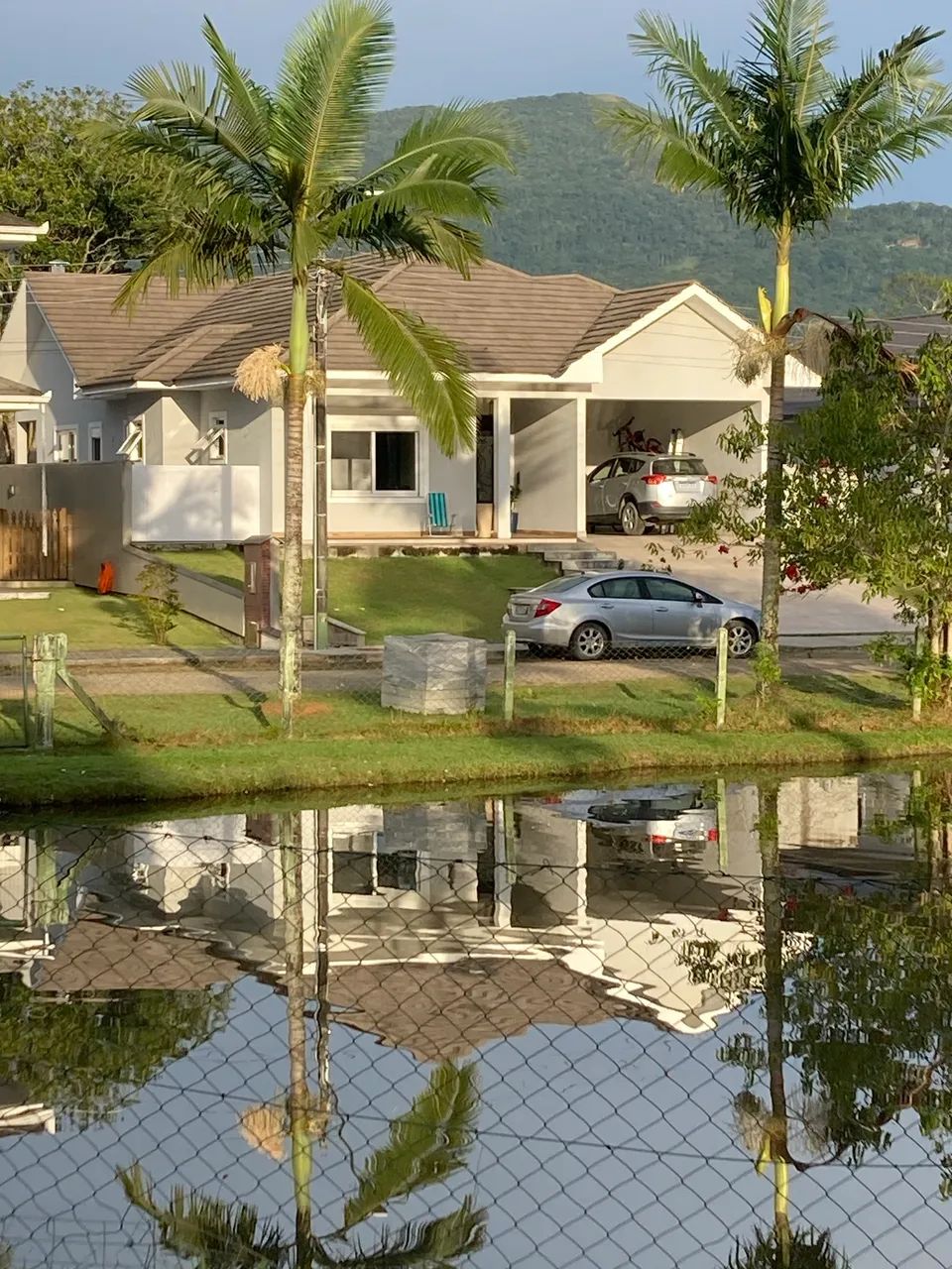 VENDO CASA EM CONDOMÍNIO FECHADO - SANTO AMARO DA IMPERATRIZ