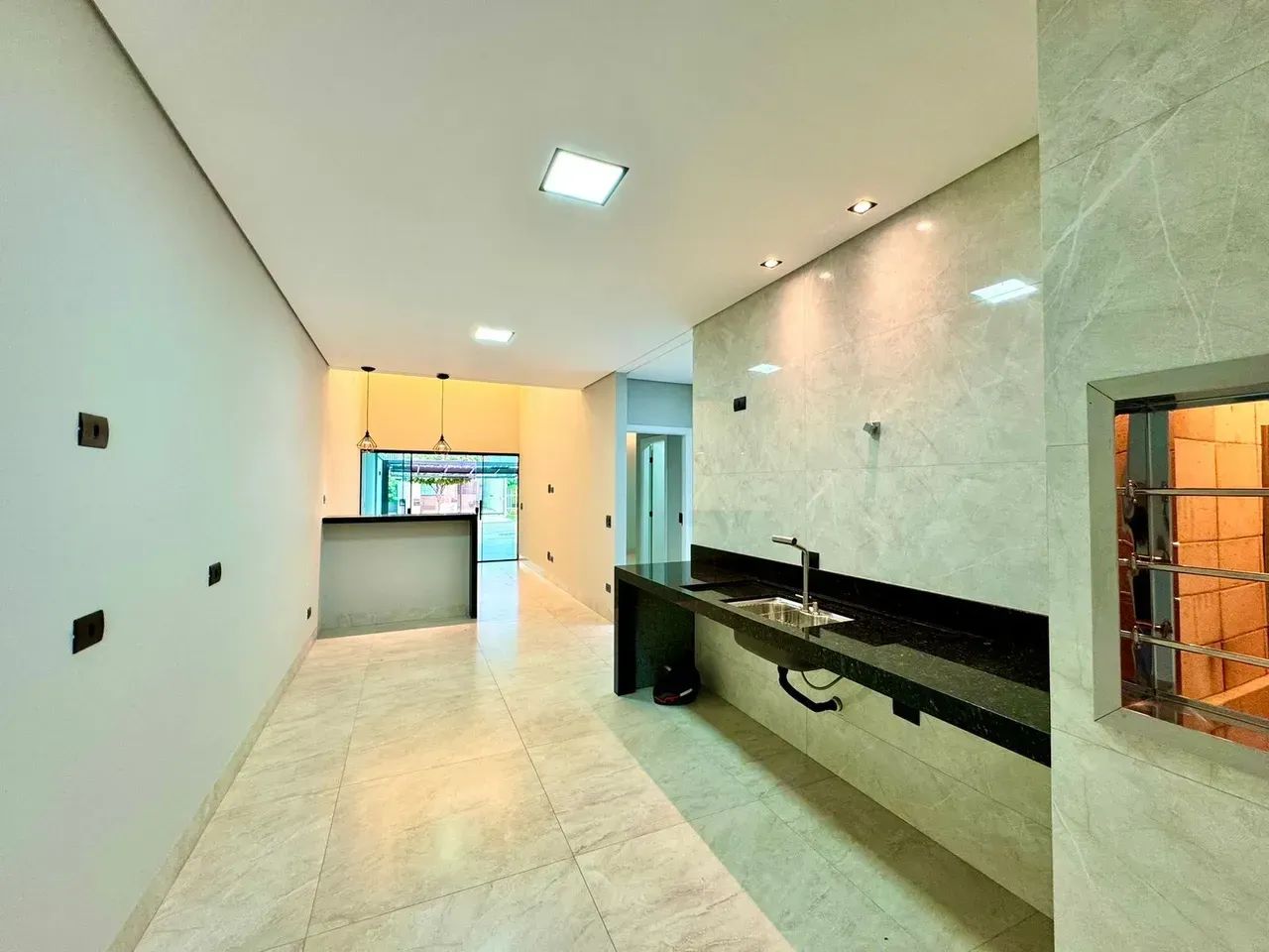 Casa para venda com 3 quartos em  Maringá - PR - Foto 2