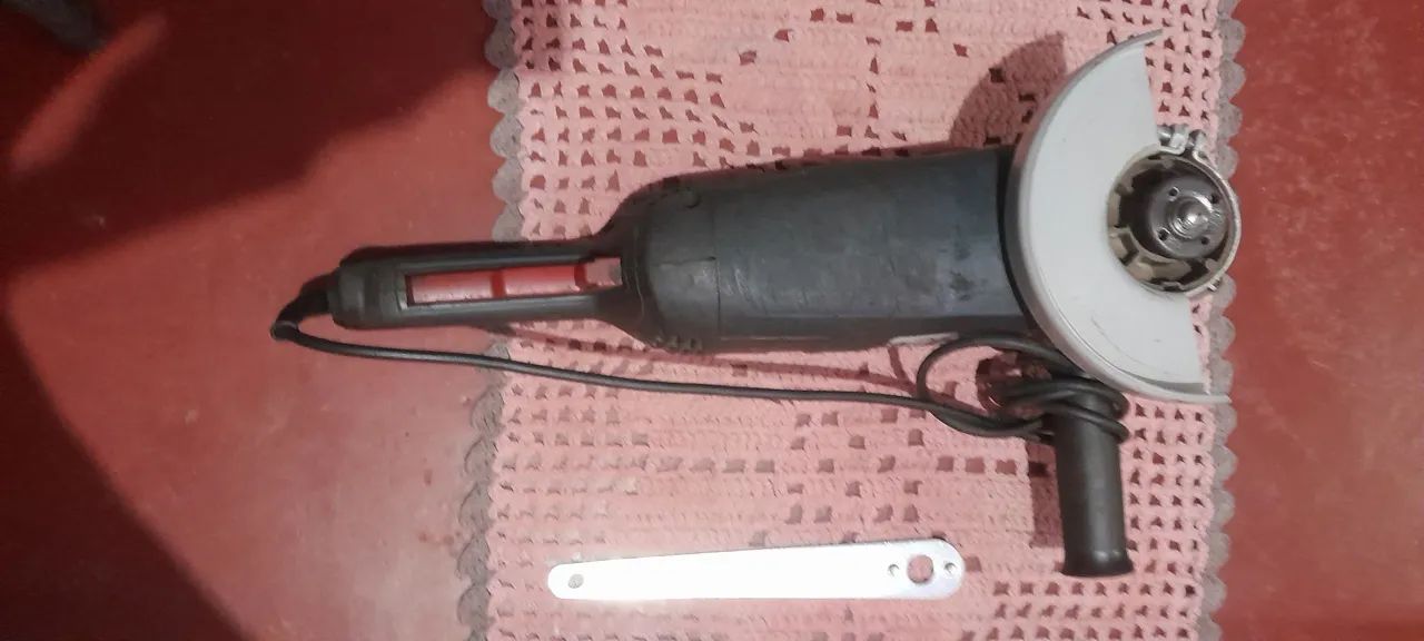 Vendo lixadeira bosch 220v industrial - Foto 3