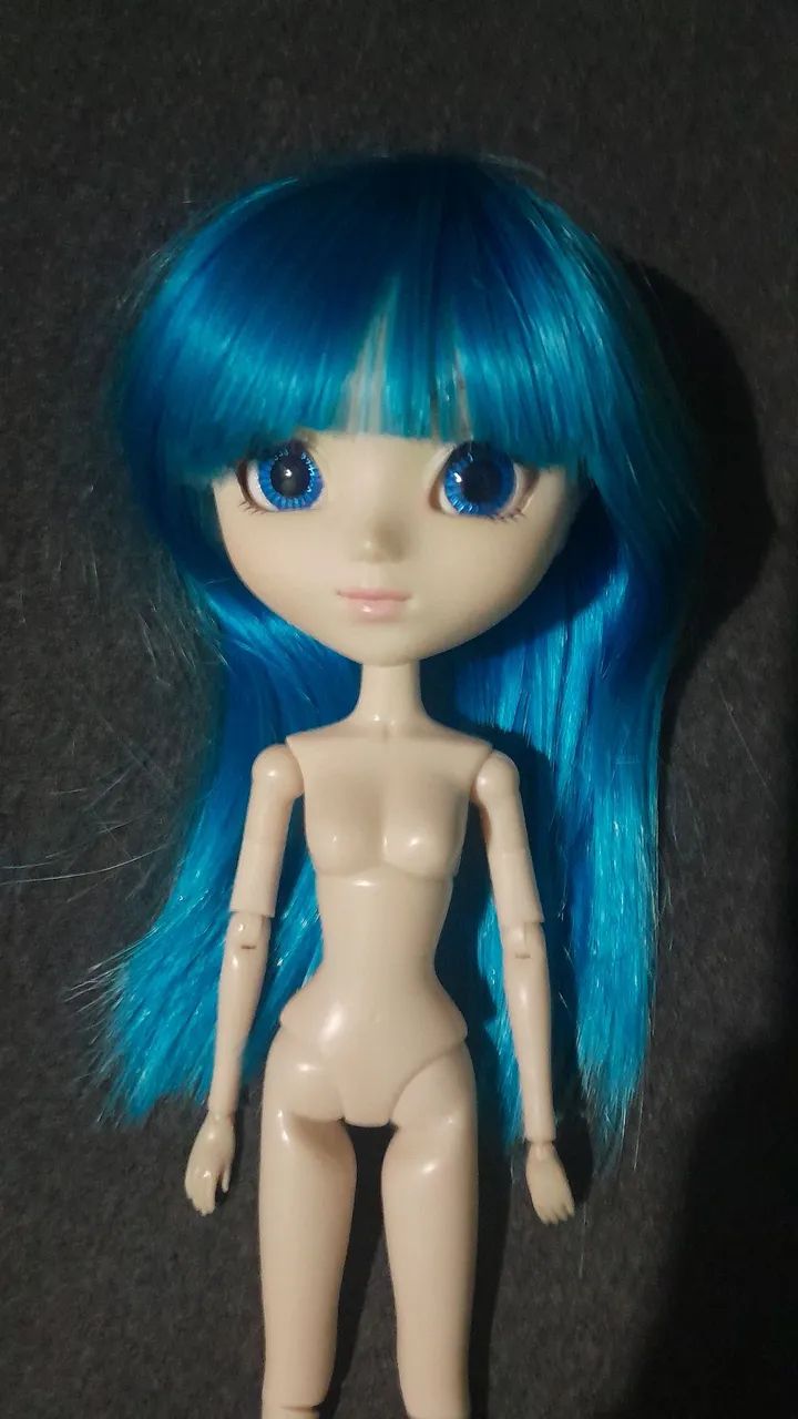 Boneca pullip chelsea cabelo azul 