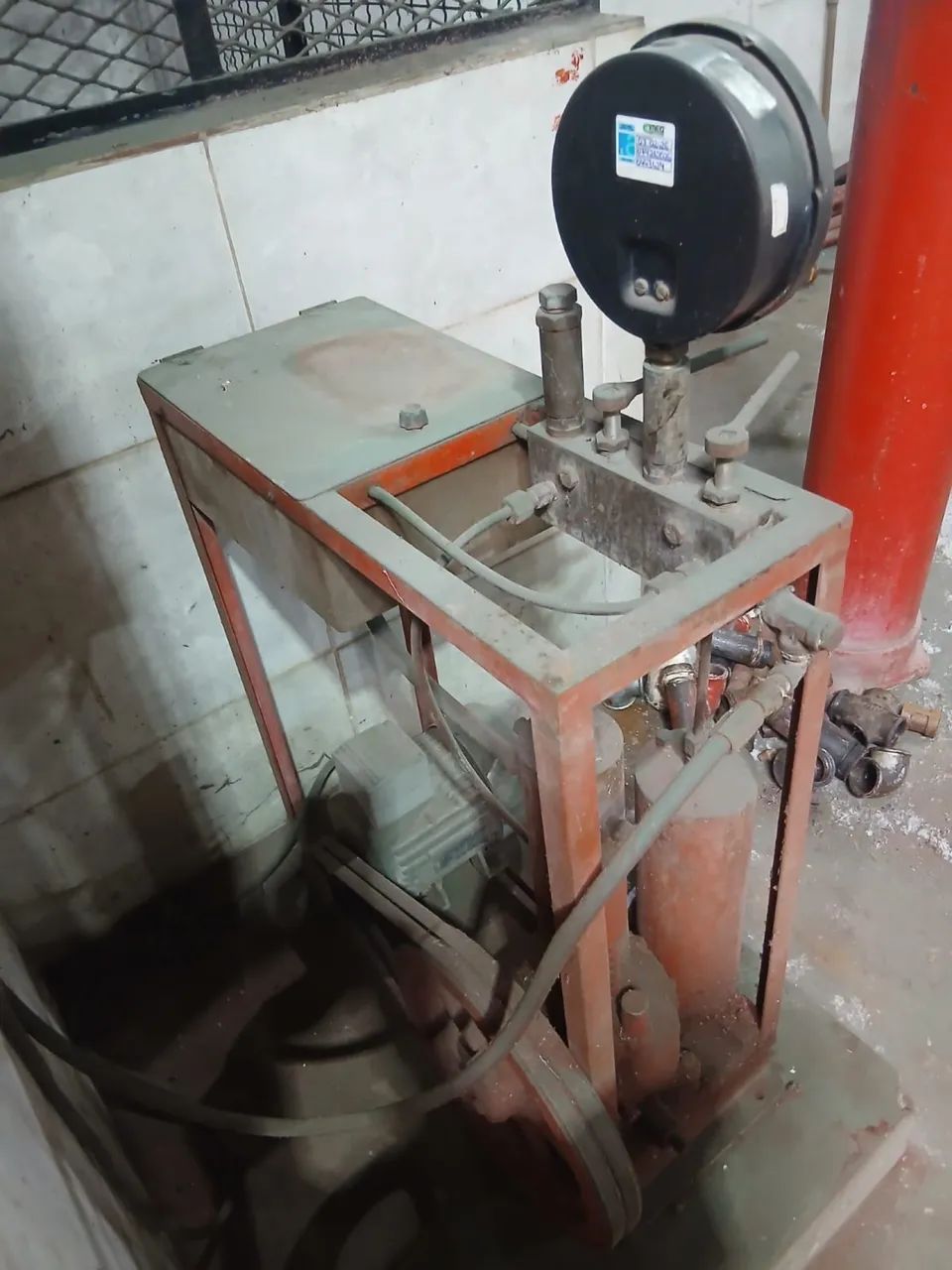 Bancada de teste hidrostático de extintor  - Foto 4