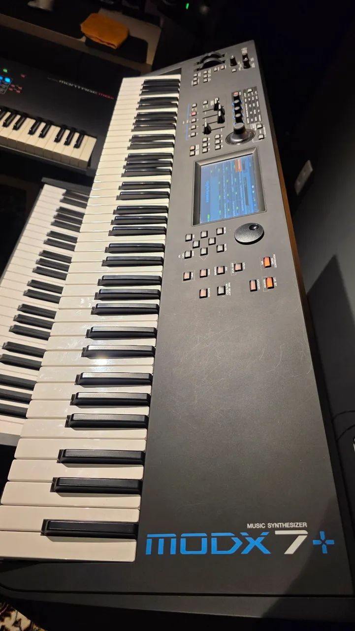 Teclado Yamaha MODX7+ - Foto 4