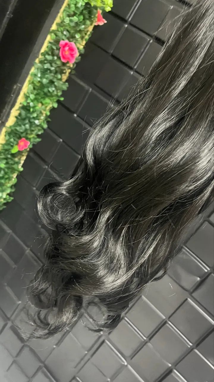Cabelo preto ondulado  - Foto 3