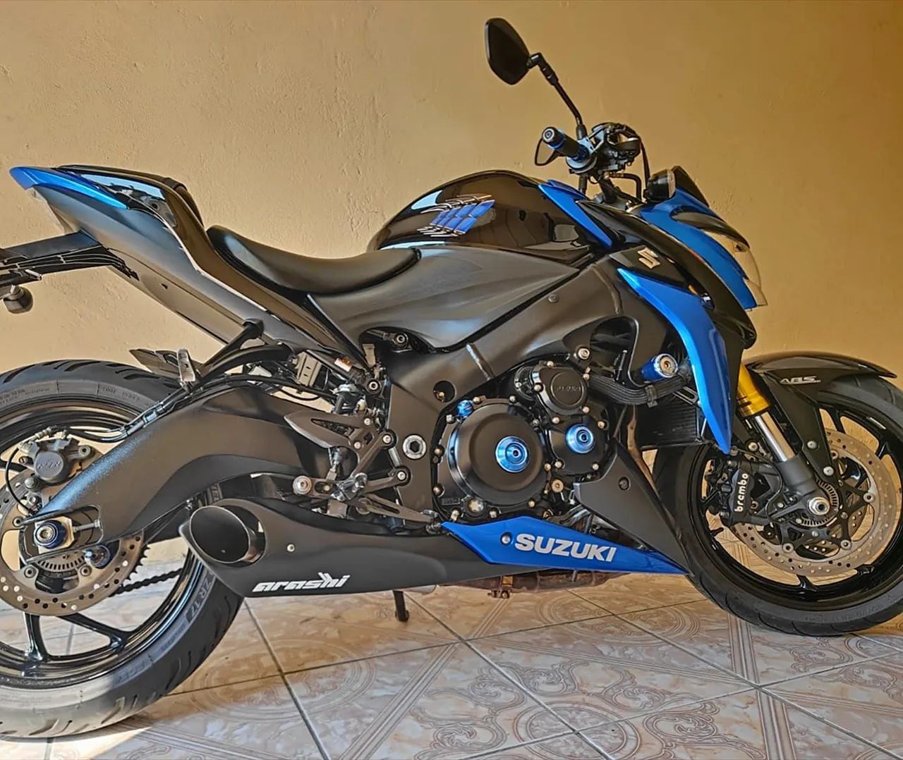 Suzuki GSX-S1000 - Foto 3