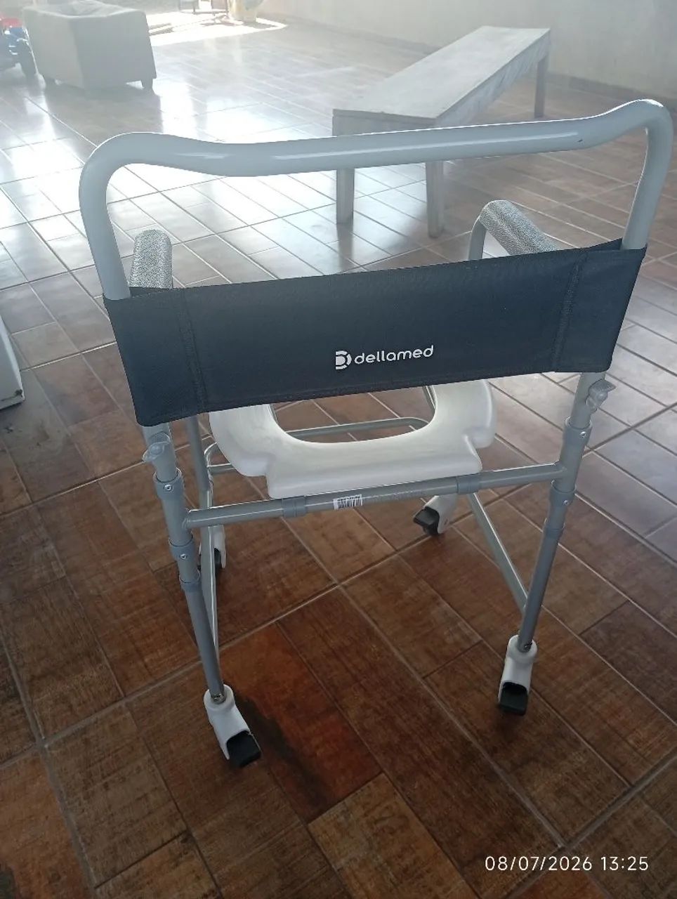 Vendo cadeira de banho - Foto 2