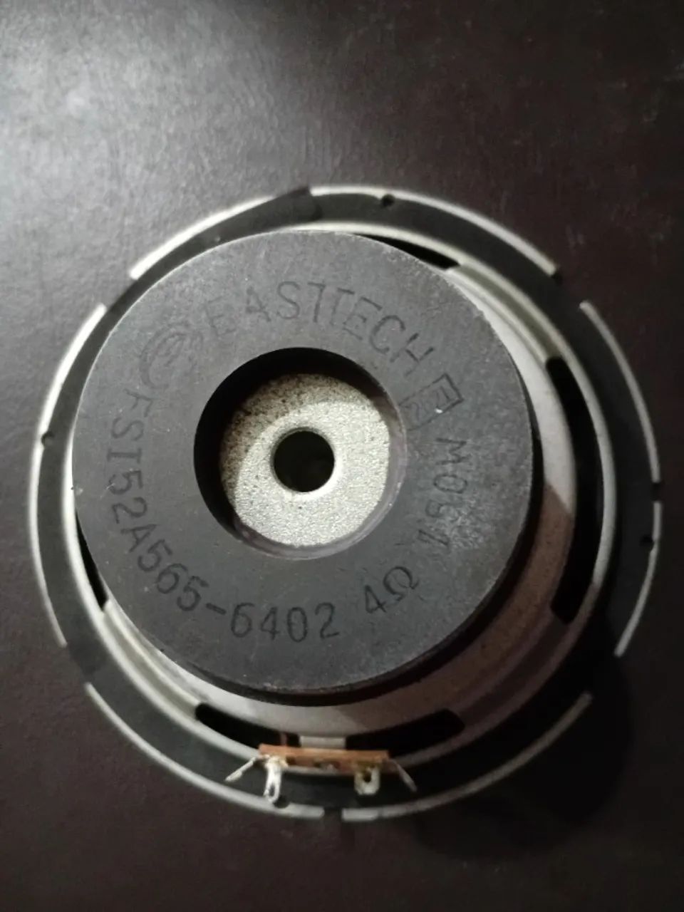 "Som Alto-Falante são dois de 6 Polegadas, 4 Ohms, 150 Ws cada, com respiração de bobina" - Foto 3