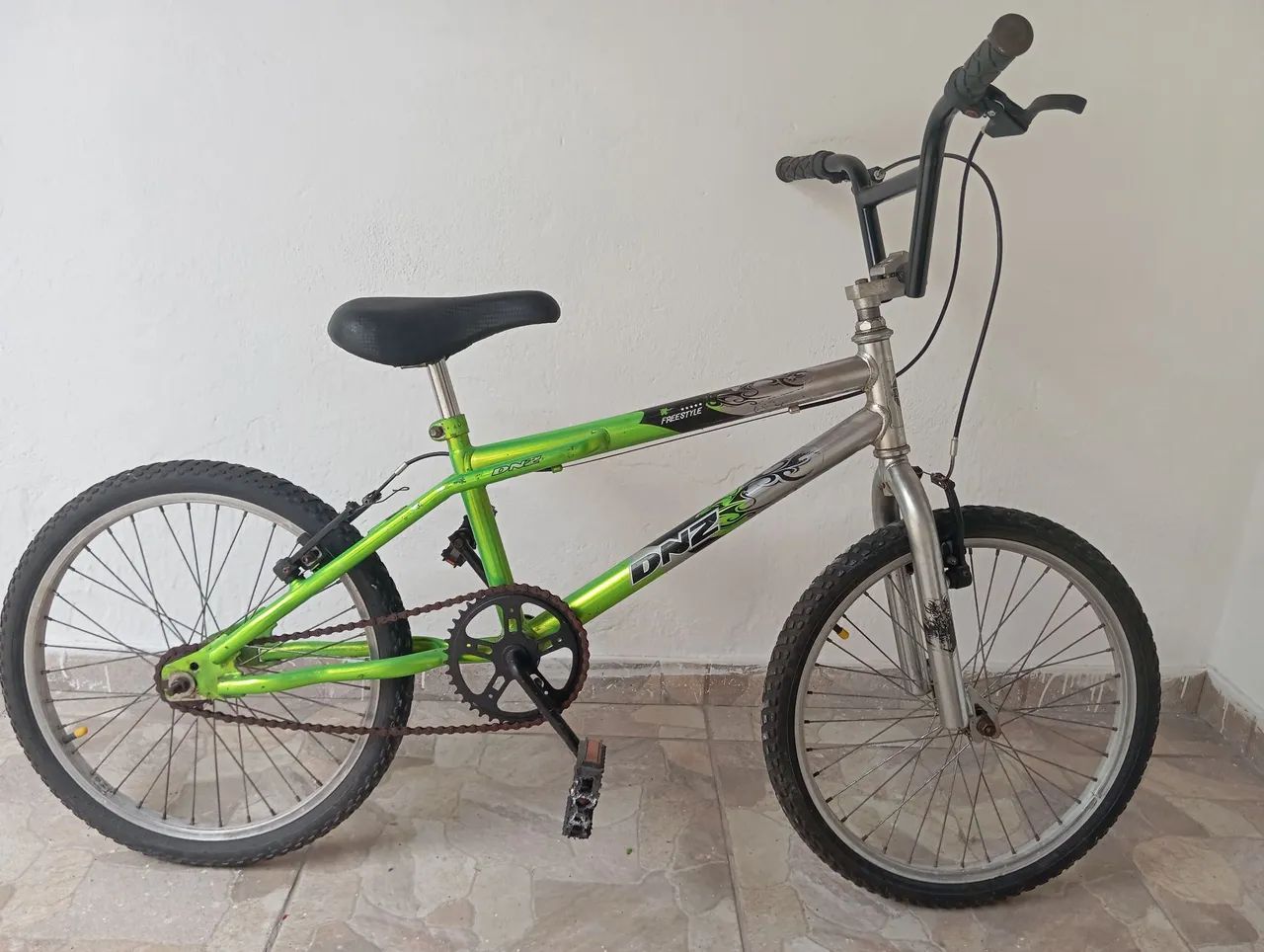 Bike conservada, aro 16