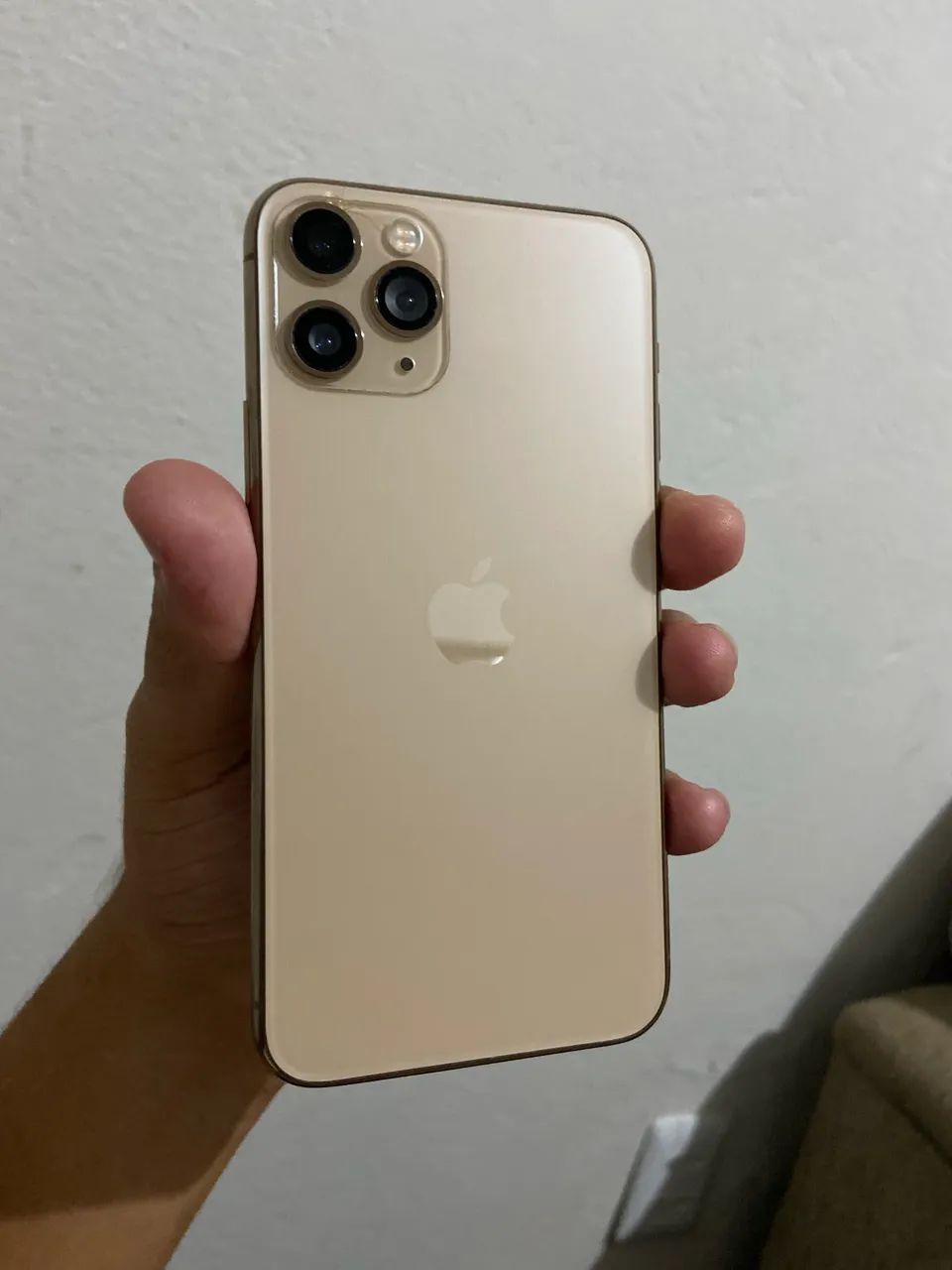 IPHONE 11 pro dourado 