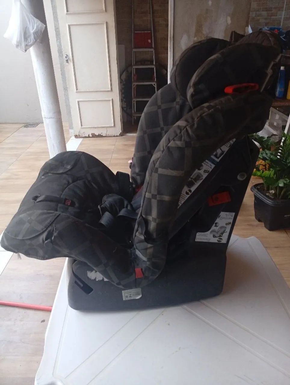 Vendo cadeiras de beb ê - Foto 2