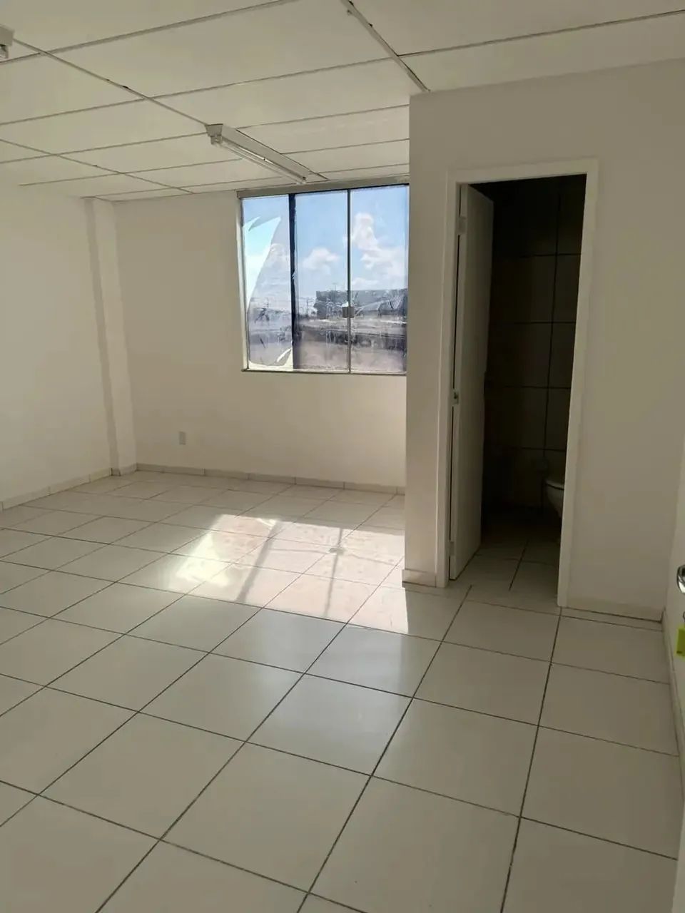 Comercial à venda em rua pública, JARDIM CARAPINA, Lauro de Freitas, BA - Foto 4