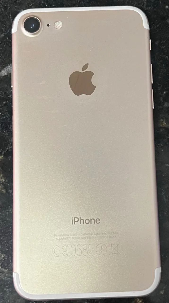 iPhone 7 32GB Muito Conservado - Bateria 70% - Original