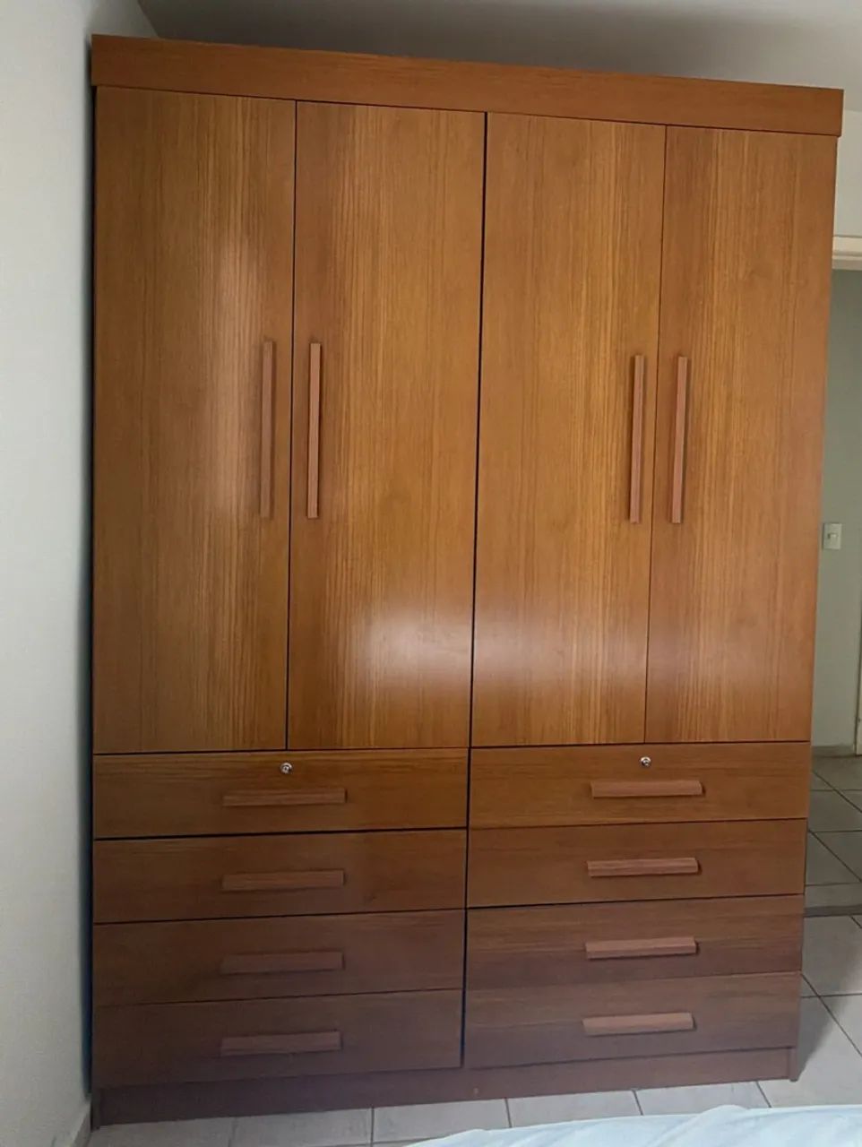 Guarda roupa 4 portas 
