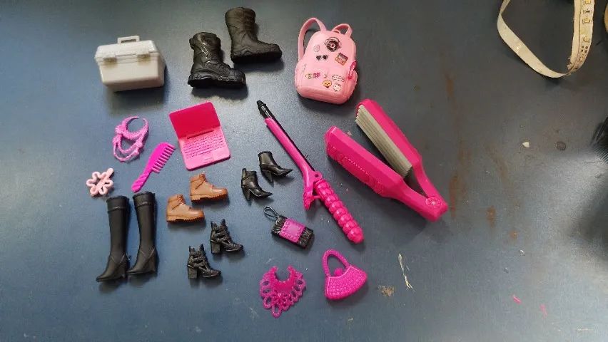 Lote de acessórios para boneca Barbie  - Foto 3