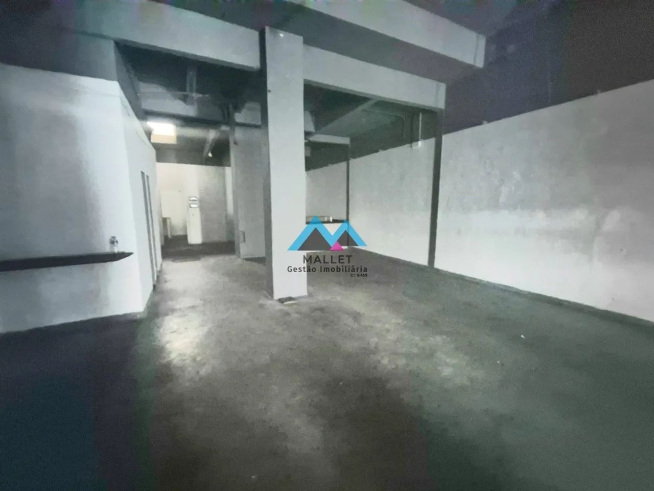 Loja ampla, com 265 m², para venda e locação no Humaitá. - Foto 3