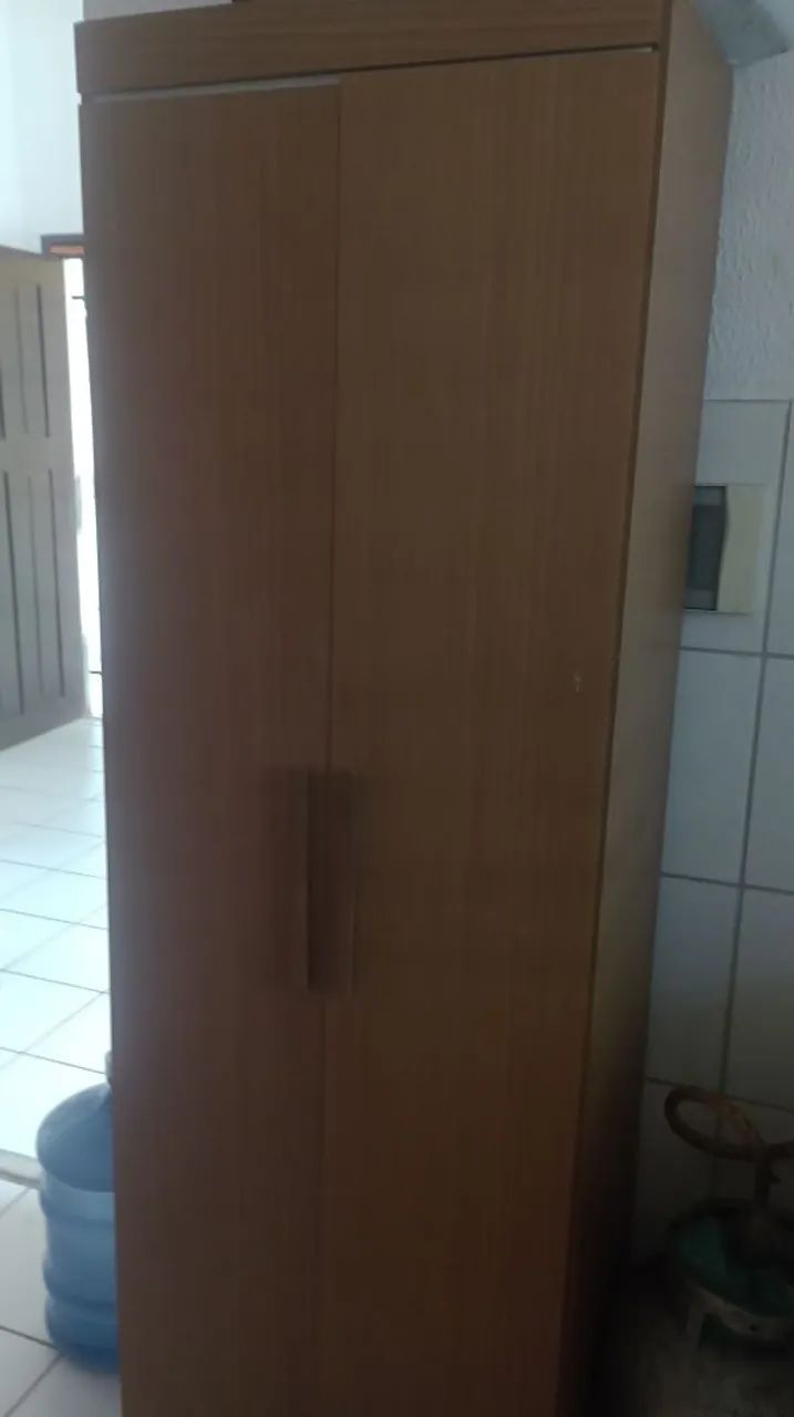 Armário multiuso 