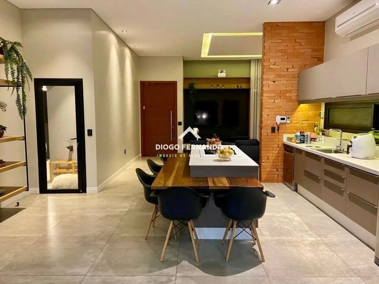 Casa no Campeche com 240m², Suíte Master e Terreno Amplo em Rua Tranquila - Foto 5