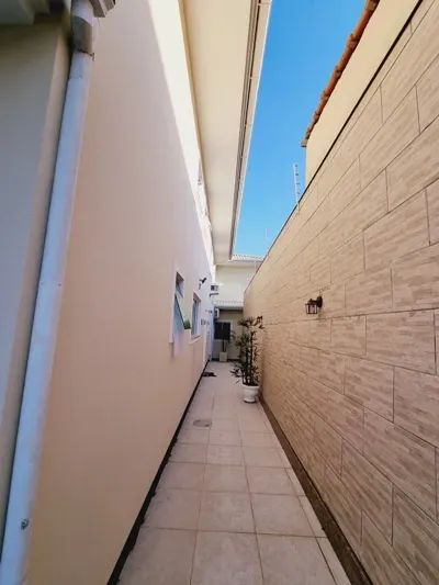 Alto padrão 2 aptos completos com piscina e 7 garagens livres - Foto 3