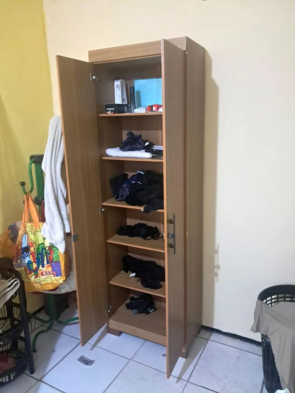 Armário Multiuso 2 Portas (ótimo estado) - Foto 2