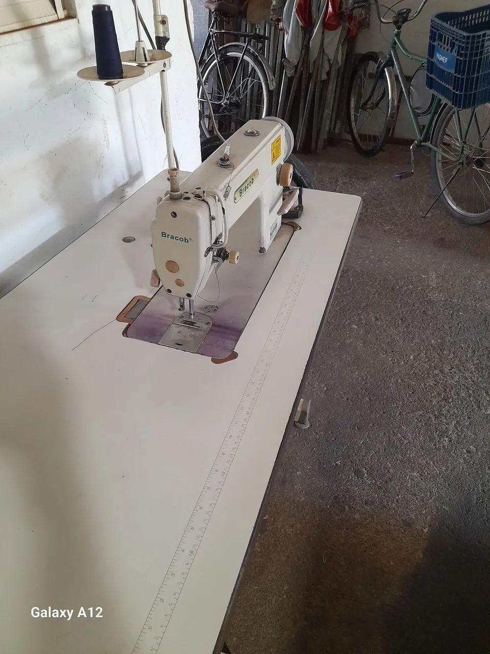 Vendo reta semi nova
