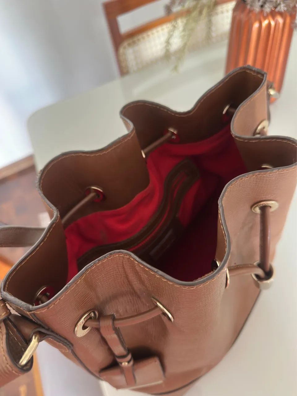 Bolsa saco Schütz marrom  - Foto 2