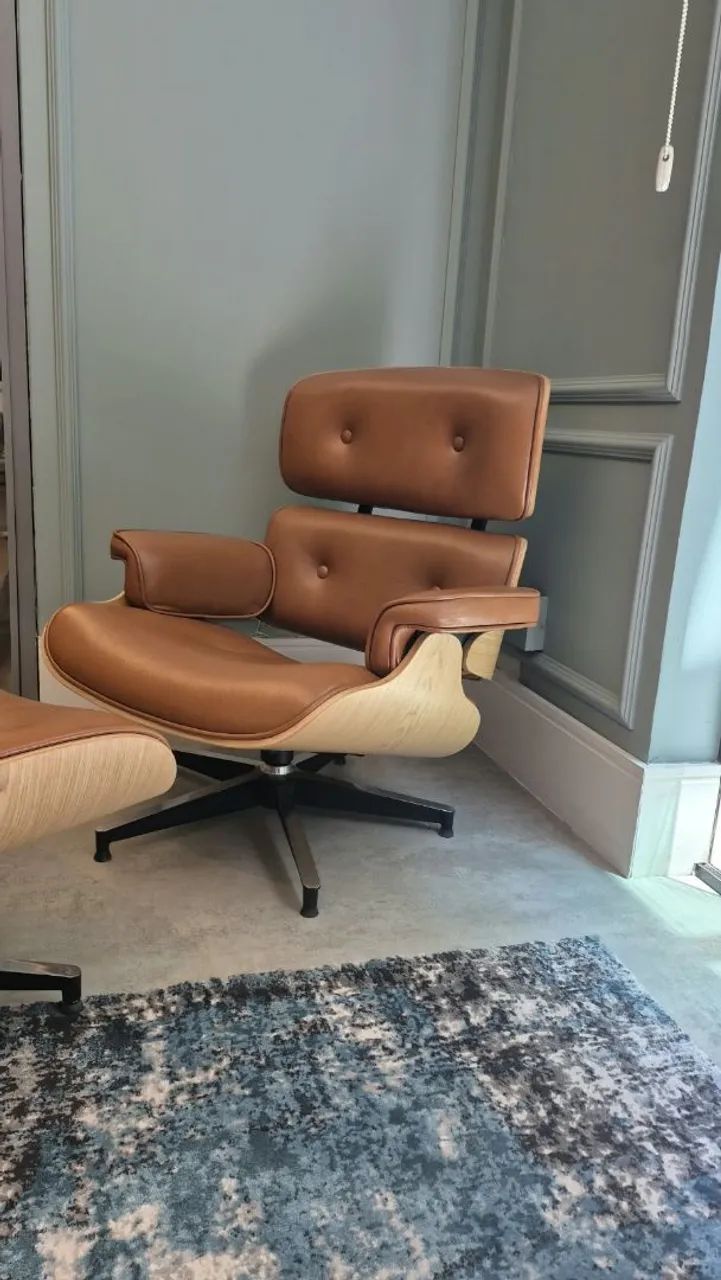 Poltrona Charles Eames Marrom Couro Legítimo Lanovita