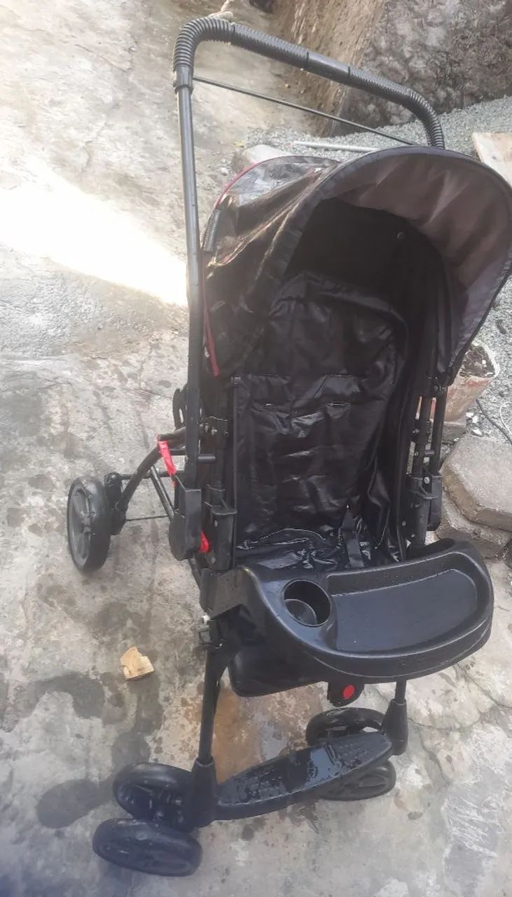 Carrinho  de bebê  berço euma barcia - Foto 3