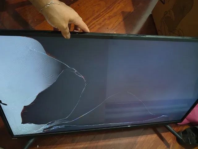 Tv philco tela trincada - Foto 2