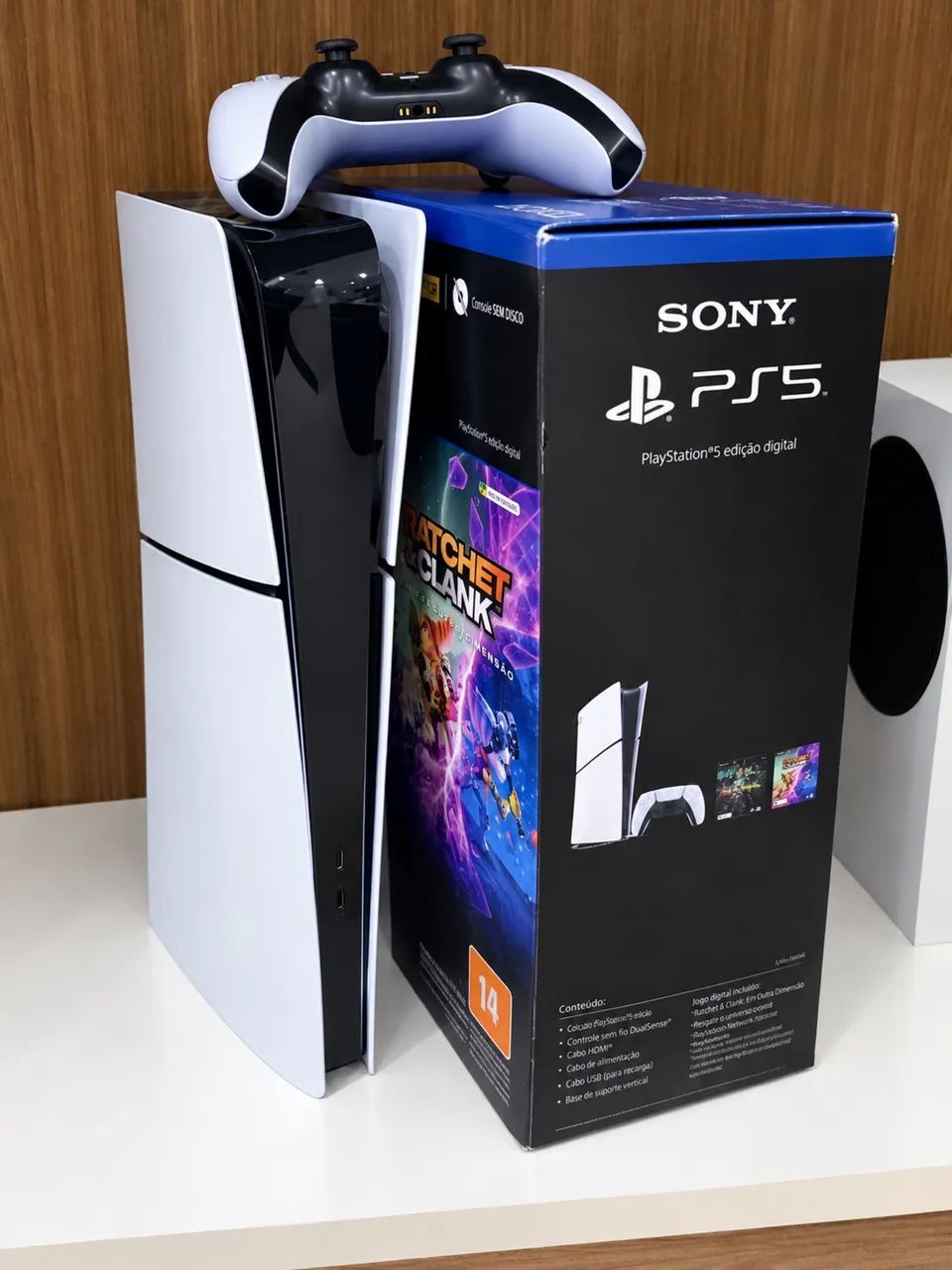 Ps5 na caixa  slim com 3 jogo conta 