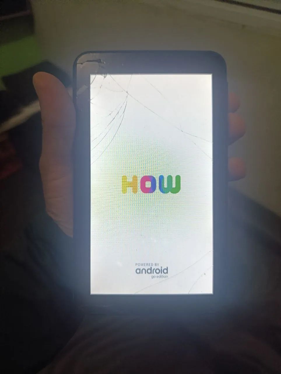 Tablet tela quebrada,. não funciona mas dá sinal de "vida"
