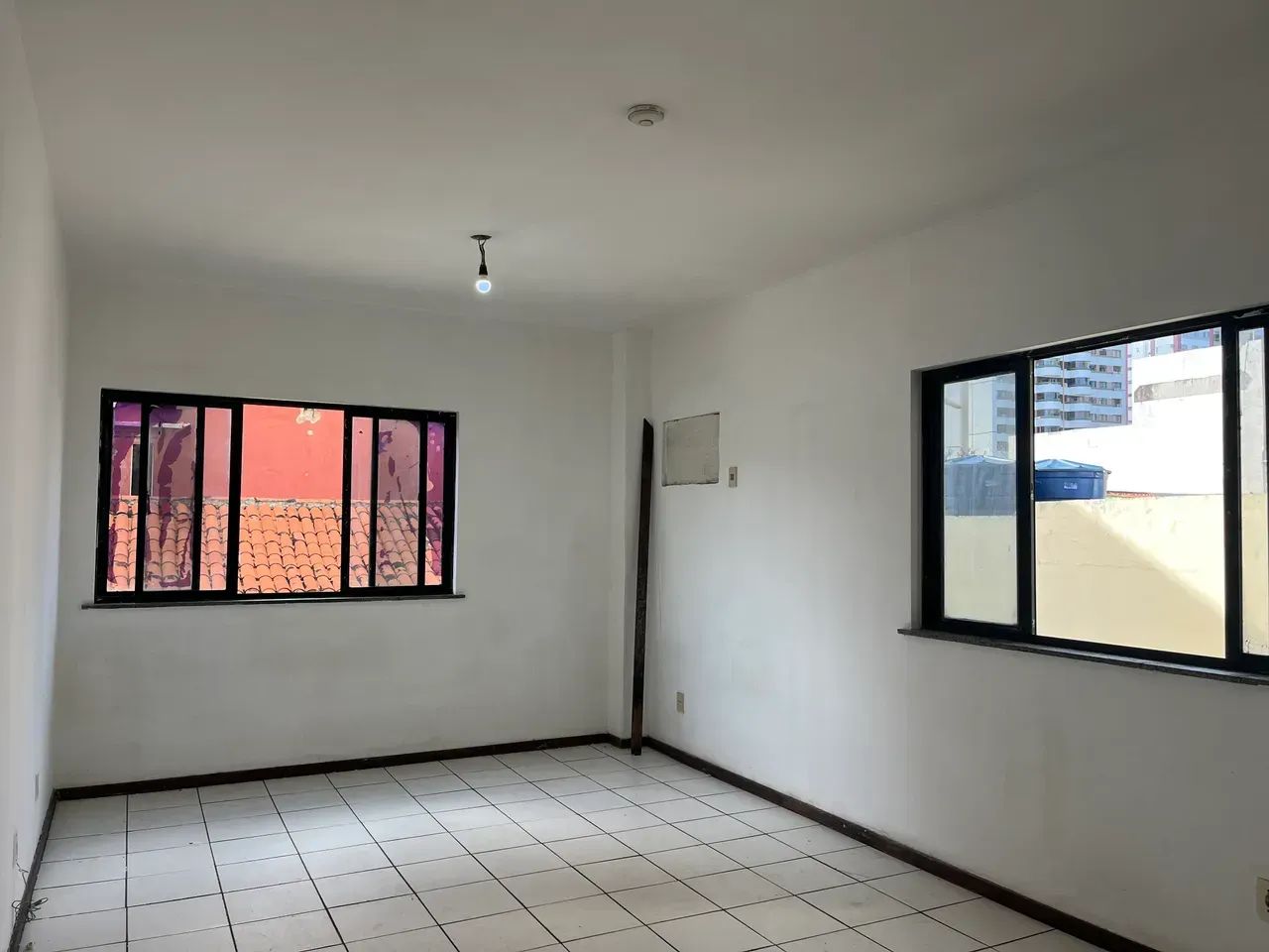 Sala Comercial para Aluguel na Pituba com Vaga  Edifício Empresarial 2000 - Foto 4