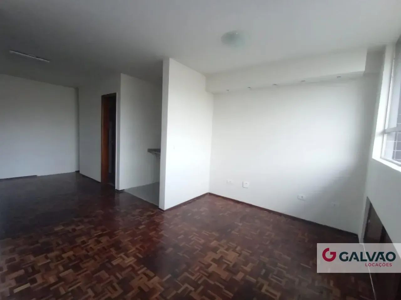 Conjunto Comercial no Centro Cívico, com vaga de garagem - Foto 3