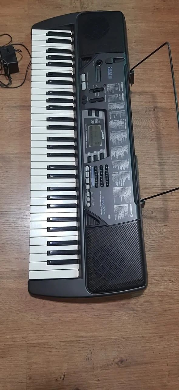 teclado casio CTK 700