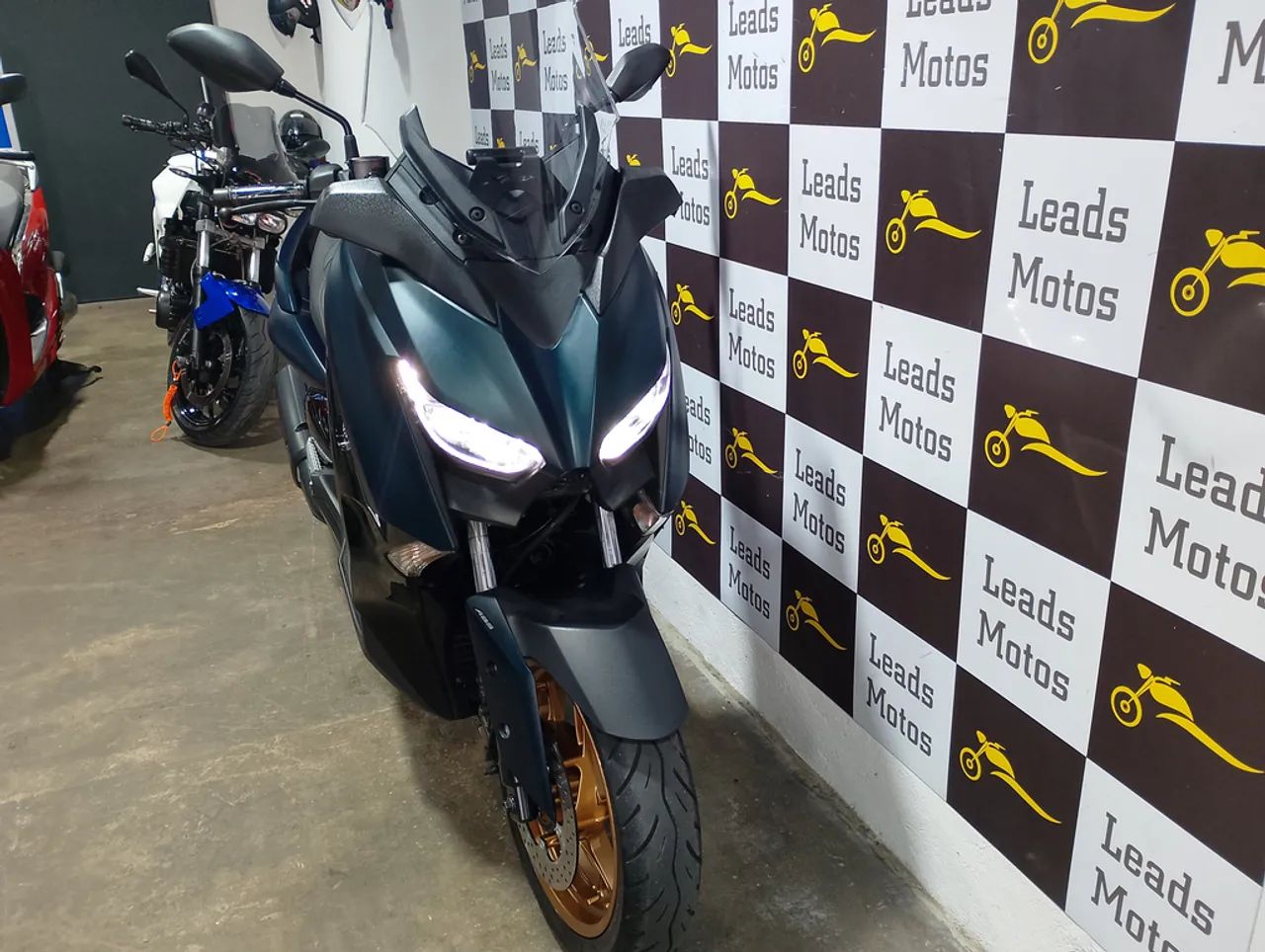Yamaha XMAX 250 - Foto 5