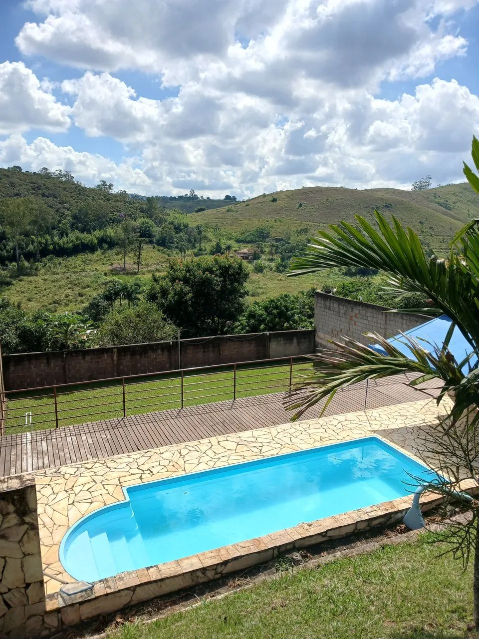 Vendo Granja no Recanto dos Lagos 