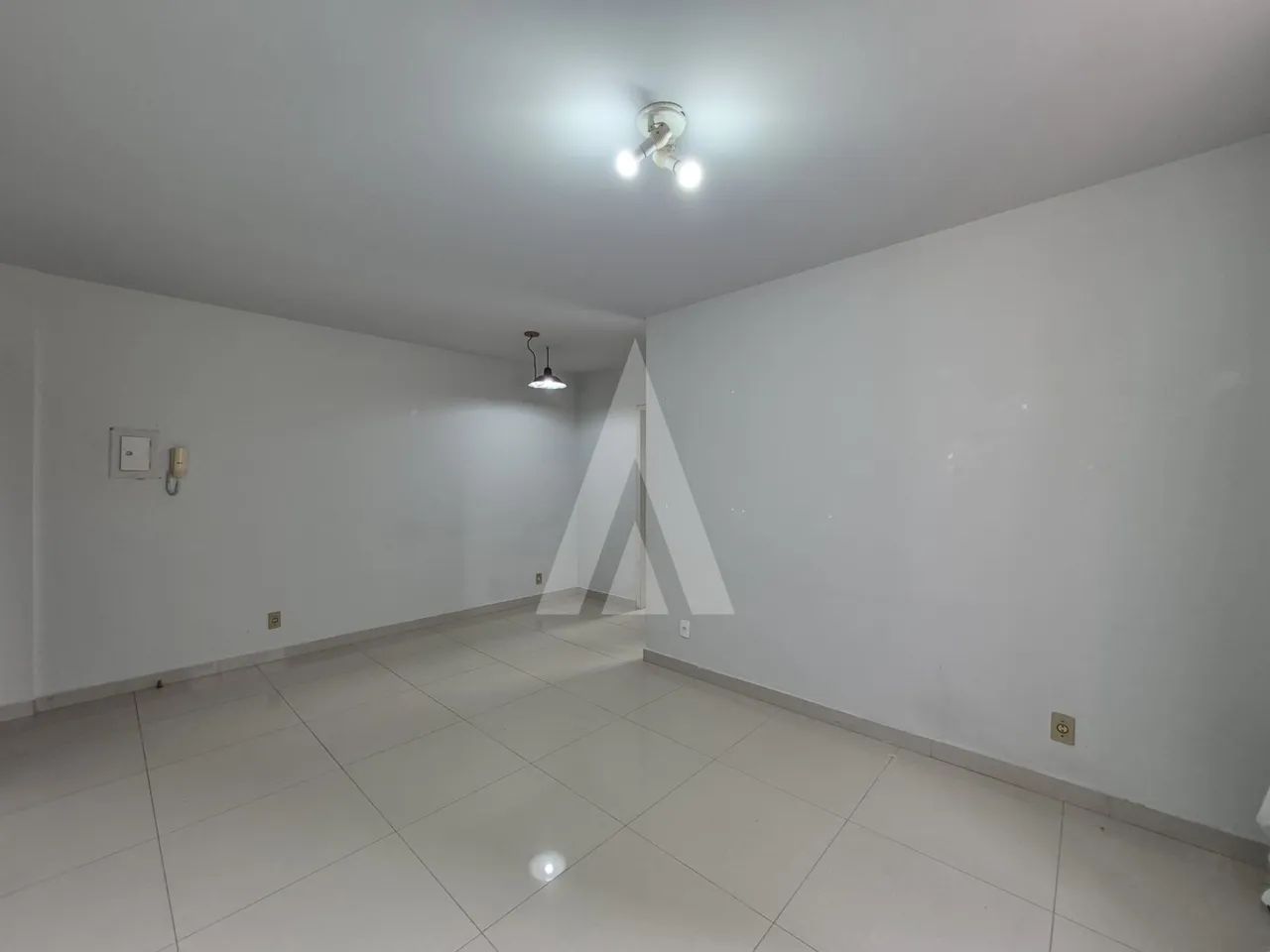 Apartamento com 01 quarto com sacada no bairro Centro. - Foto 4