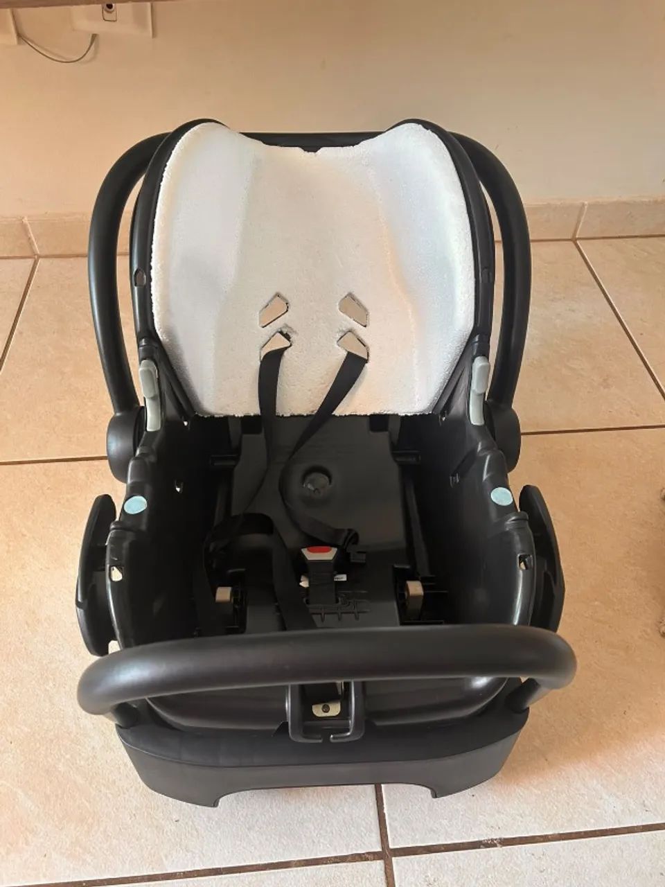 Bebê Conforto Safety 1st One-Safe + Base - Super Conservado - Foto 4