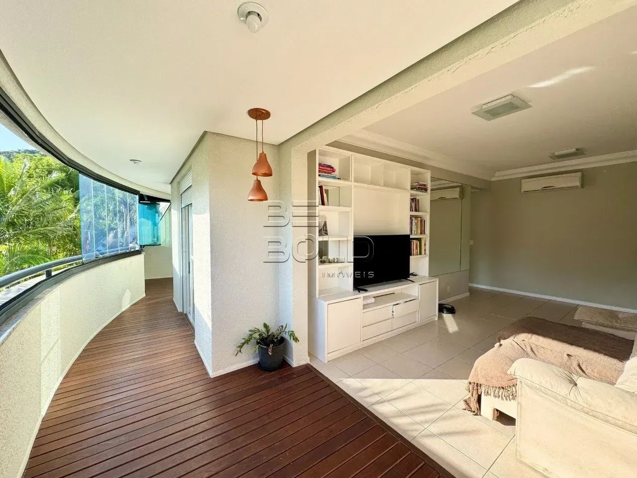 Apartamento no Belle Vie com 2 suítes no bairro Coqueiros