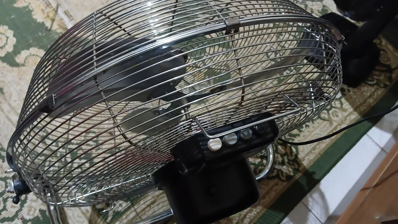 Vende se ventilador C50 SEM FERRUGEM FUNCIONANDO PERFEITAMENTE  - Foto 2
