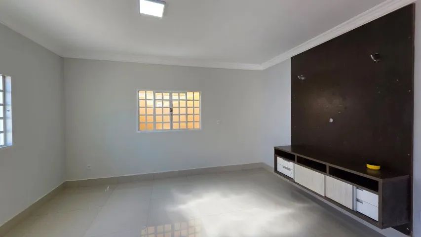 Casa reformada com 03 quartos (2 suítes) para alugar no Jd Universitario - Foto 3