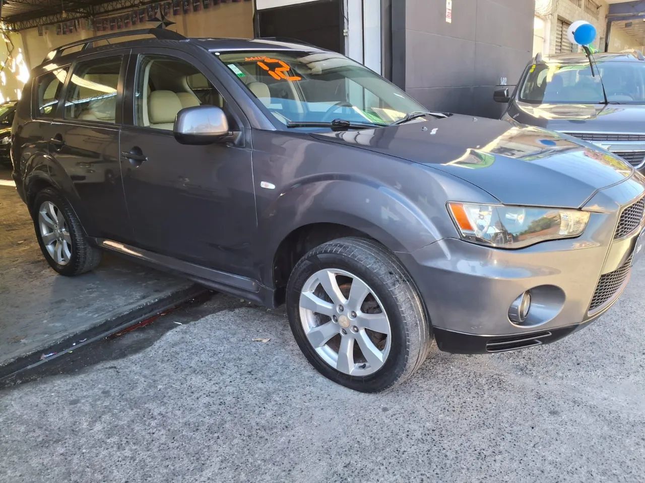 Mitsubishi Outlander 2012