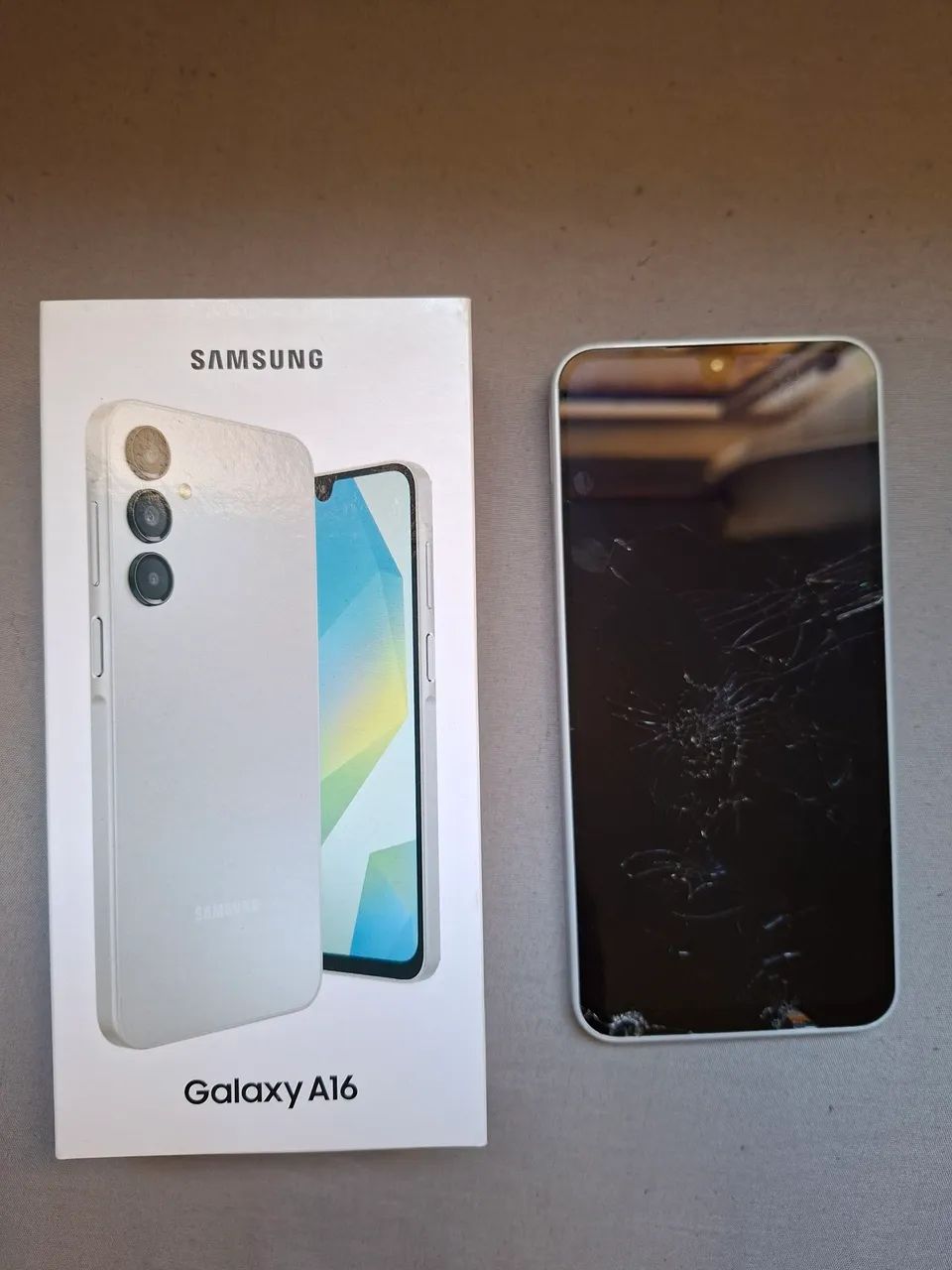 Celular Galaxy A16 com a tela quebrada. - Foto 2