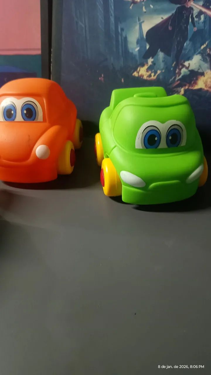 Carros coloridos de borracha  - Foto 3
