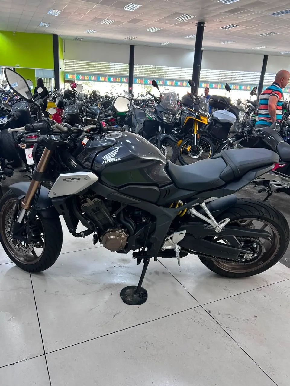 HONDA CBR 650 R - Foto 4