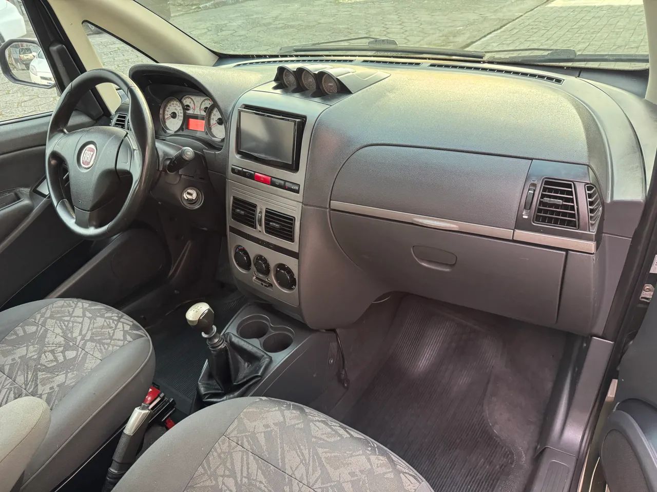 Fiat Idea Advent./ Adv.LOCKER 1.8 mpi Flex 5p, foto 9 de 15