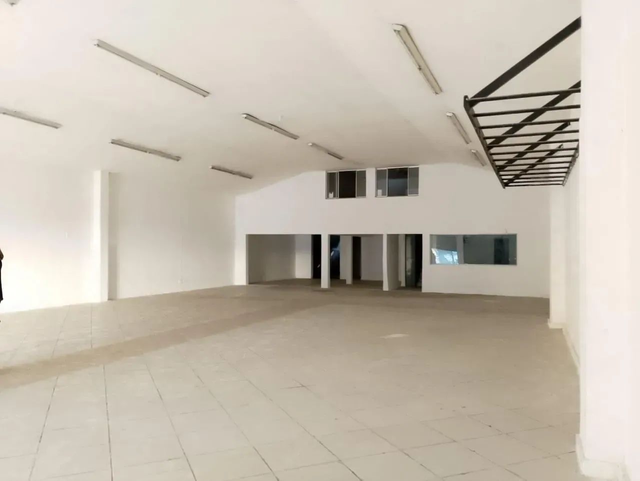 Lojão Barro Vermelho ótima Igreja, Clínica, Auto Peça e etc - Foto 2