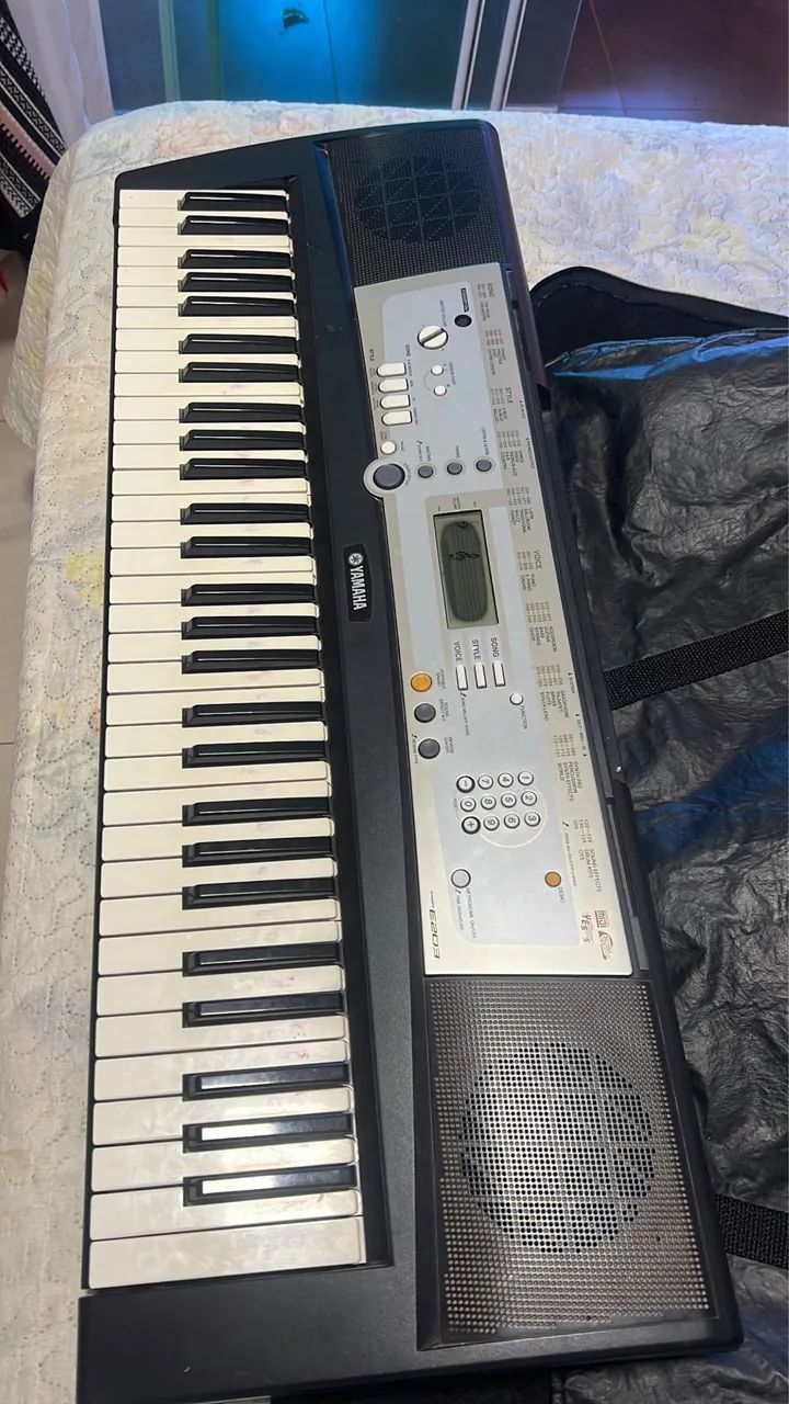 Teclado Yamaha Psr E203